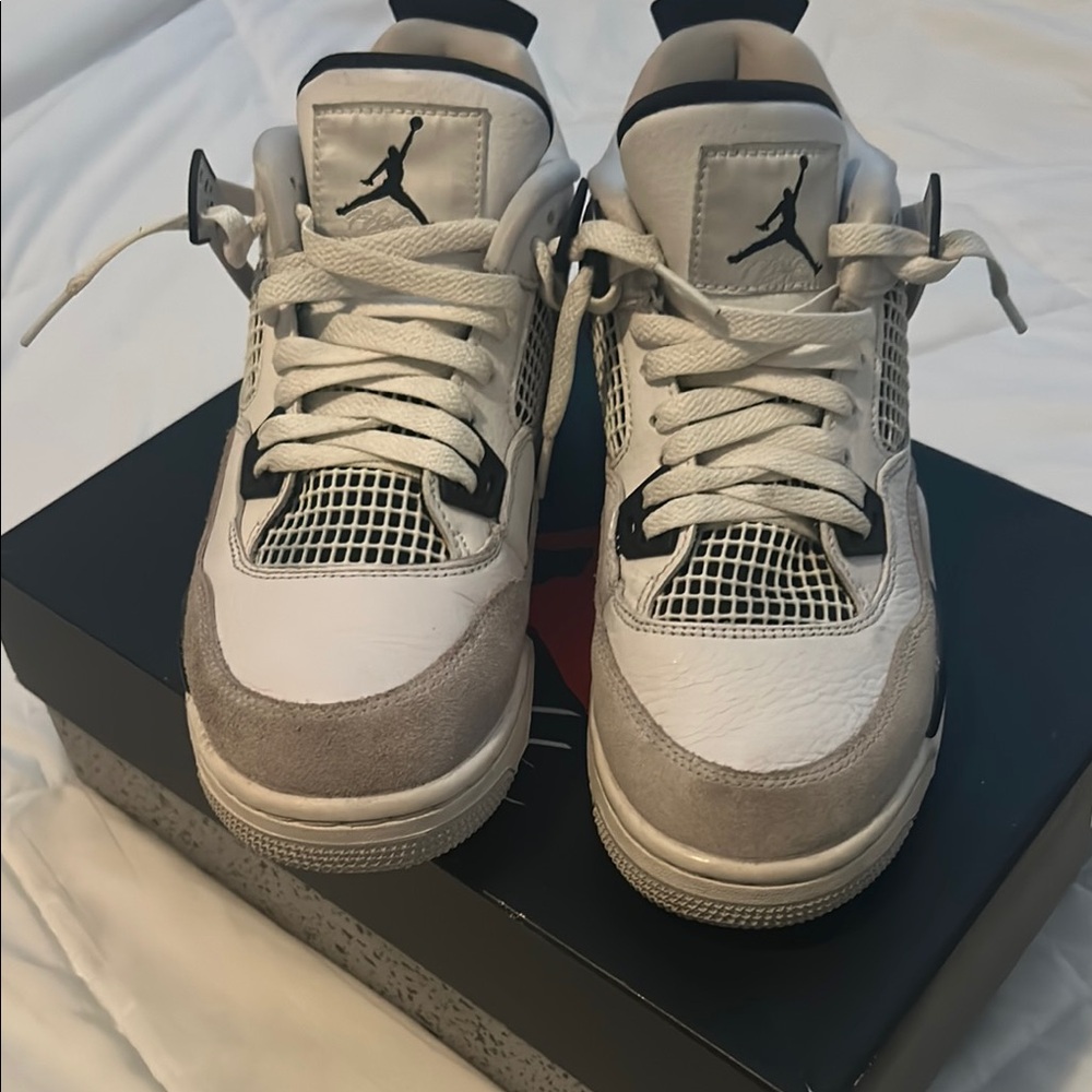 Air Jordan 4 Retro White and Gray Sneakers - Picture 2 of 7